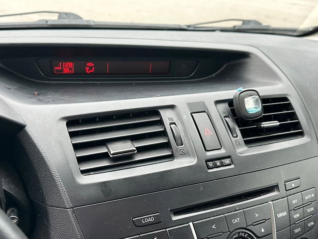 Used 2015 MAZDA MAZDA5 Sport image 30