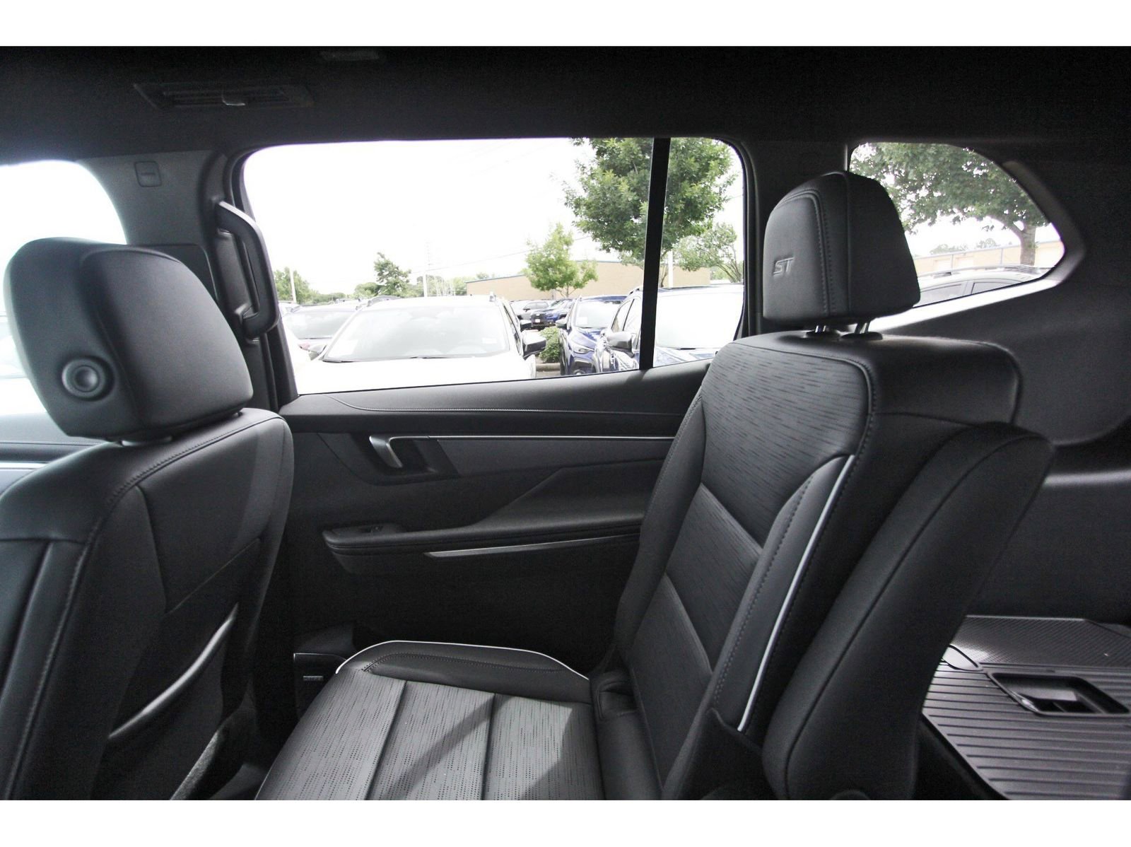 Used 2026 Buick Enclave Sport Touring w/ Power Package FWD image 11