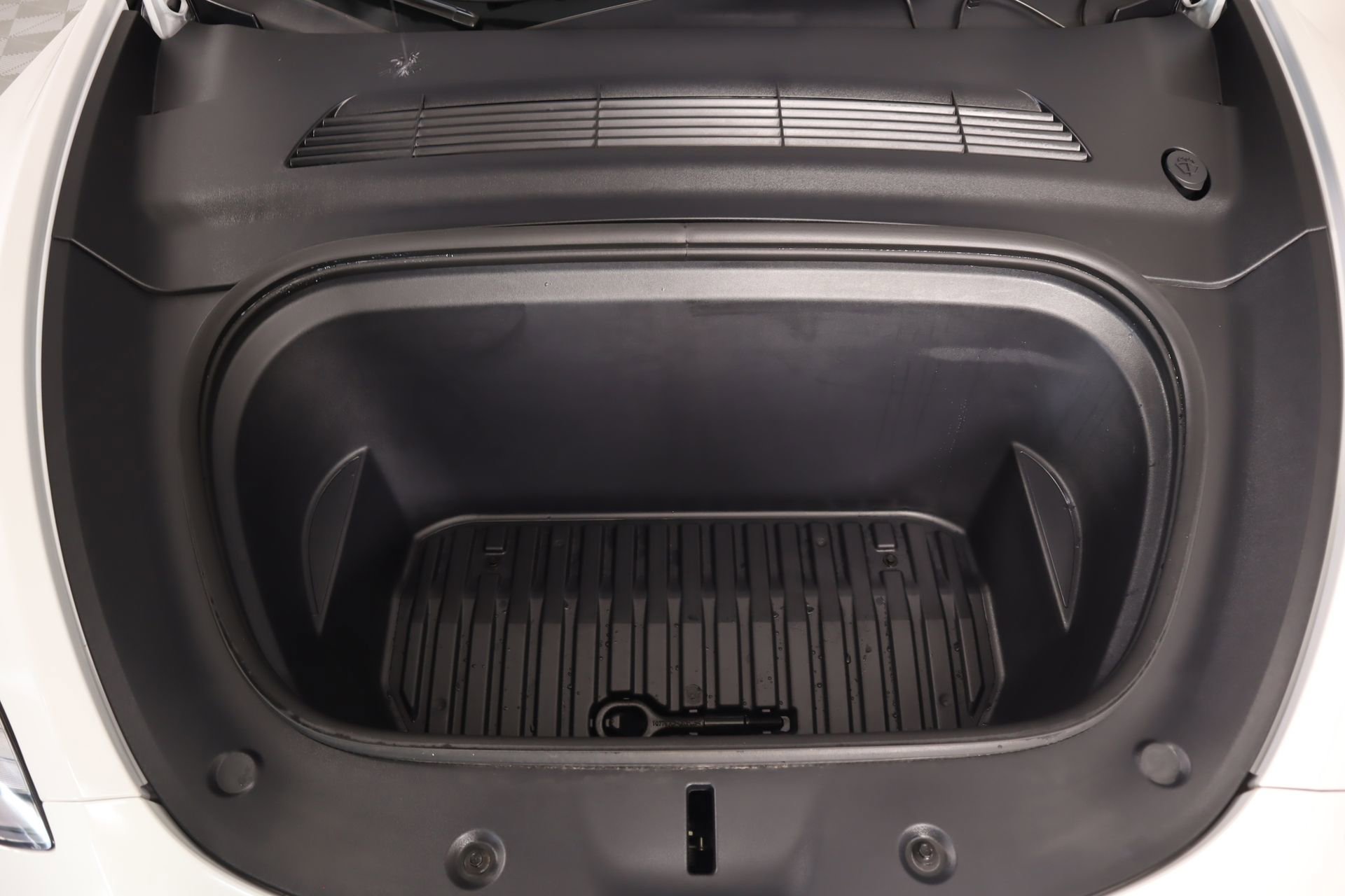 Used 2024 Tesla Model Y Long Range image 18