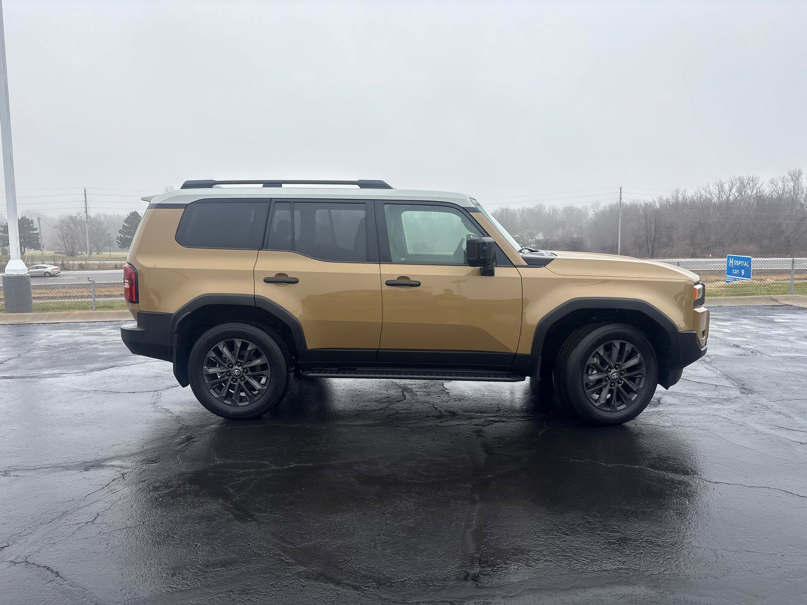 Used 2025 Toyota Land Cruiser image 9