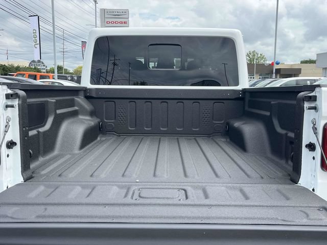 New 2026 Jeep Gladiator Sport AWD/4WD image 17