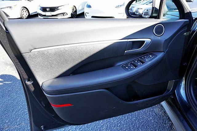 Used 2026 Hyundai Sonata SE FWD image 22