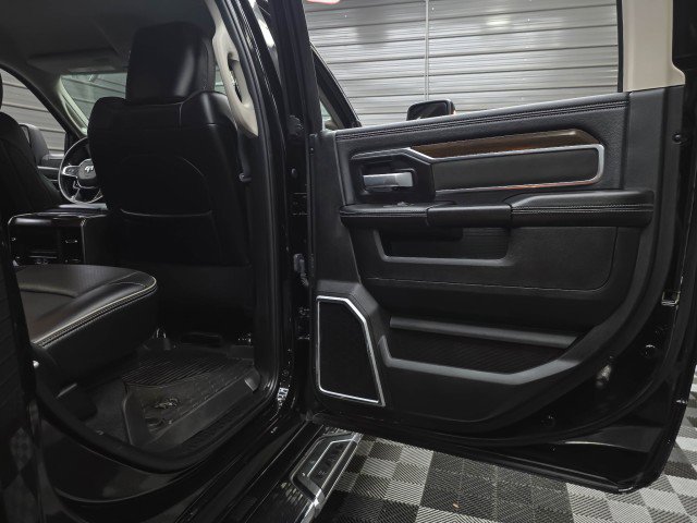 Used 2023 RAM 4500 Laramie AWD/4WD image 41