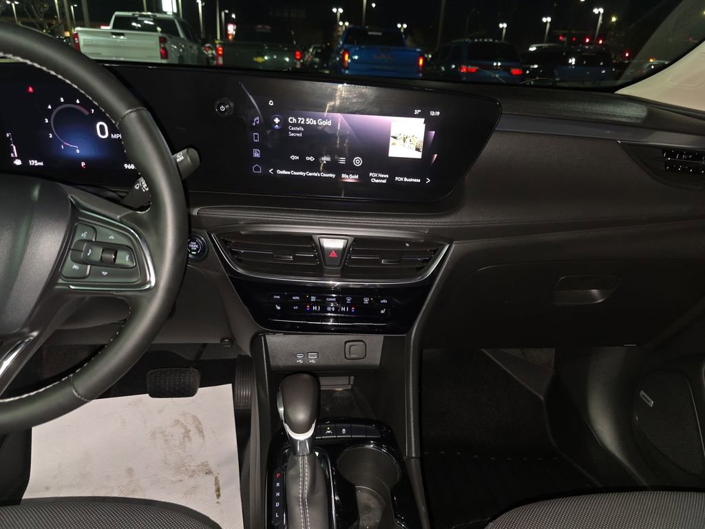 Used 2024 Buick Encore GX Avenir w/ Avenir Technology Package image 18