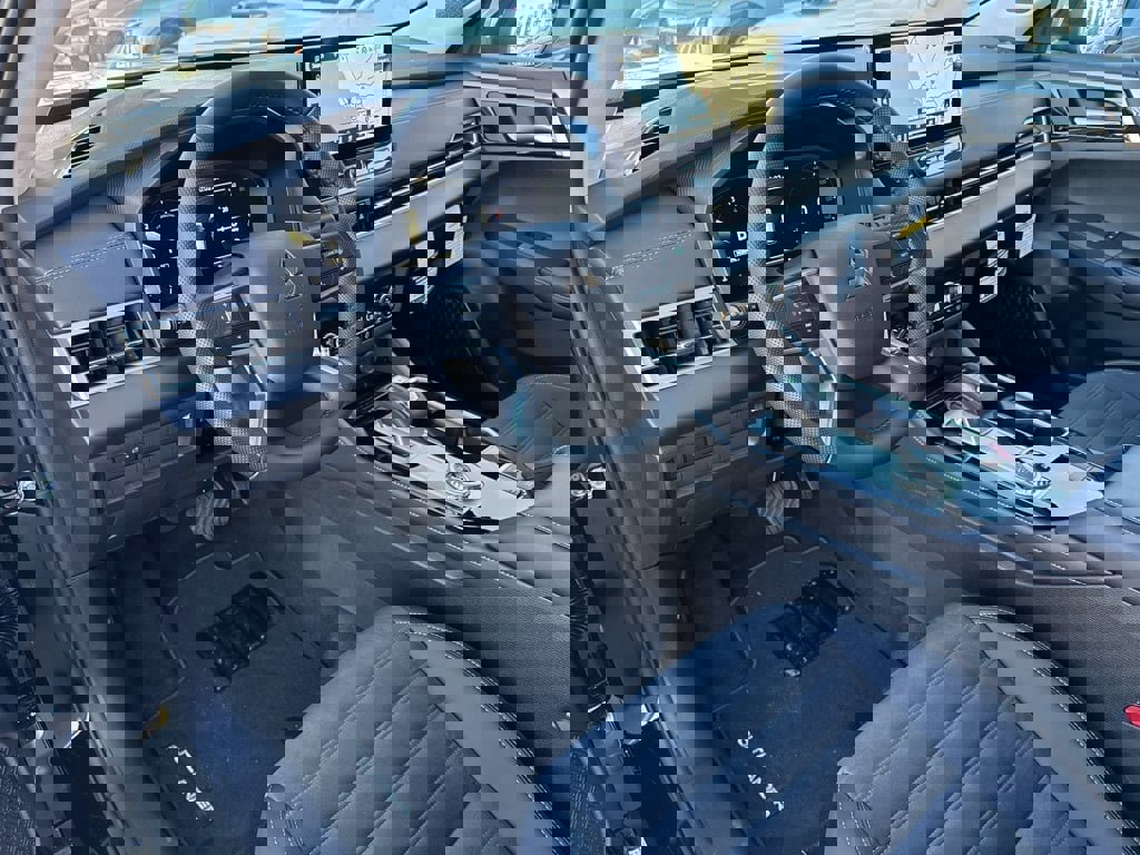 New 2025 Mitsubishi Outlander SE image 20