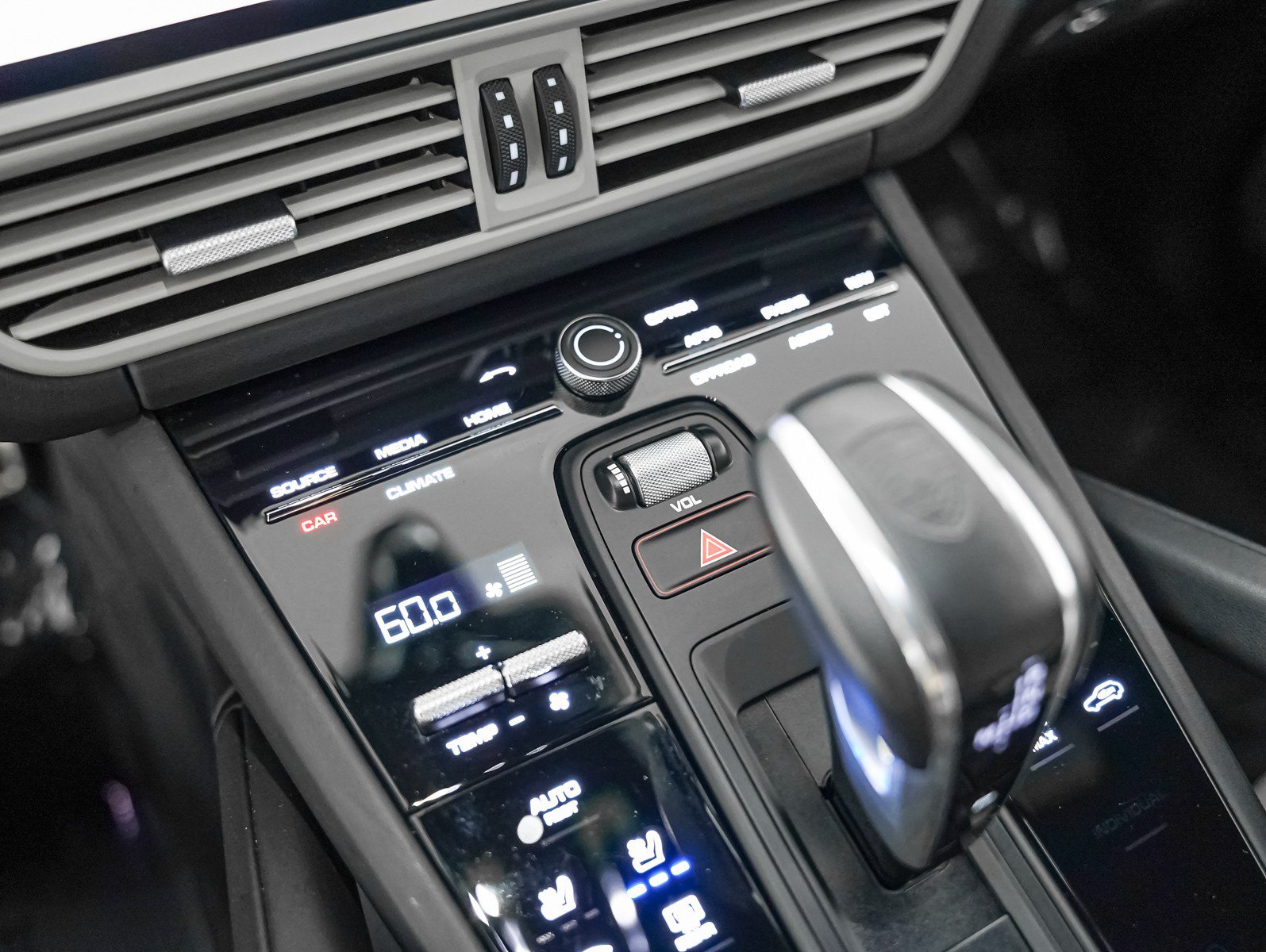 Certified 2022 Porsche Cayenne Turbo GT AWD/4WD image 21