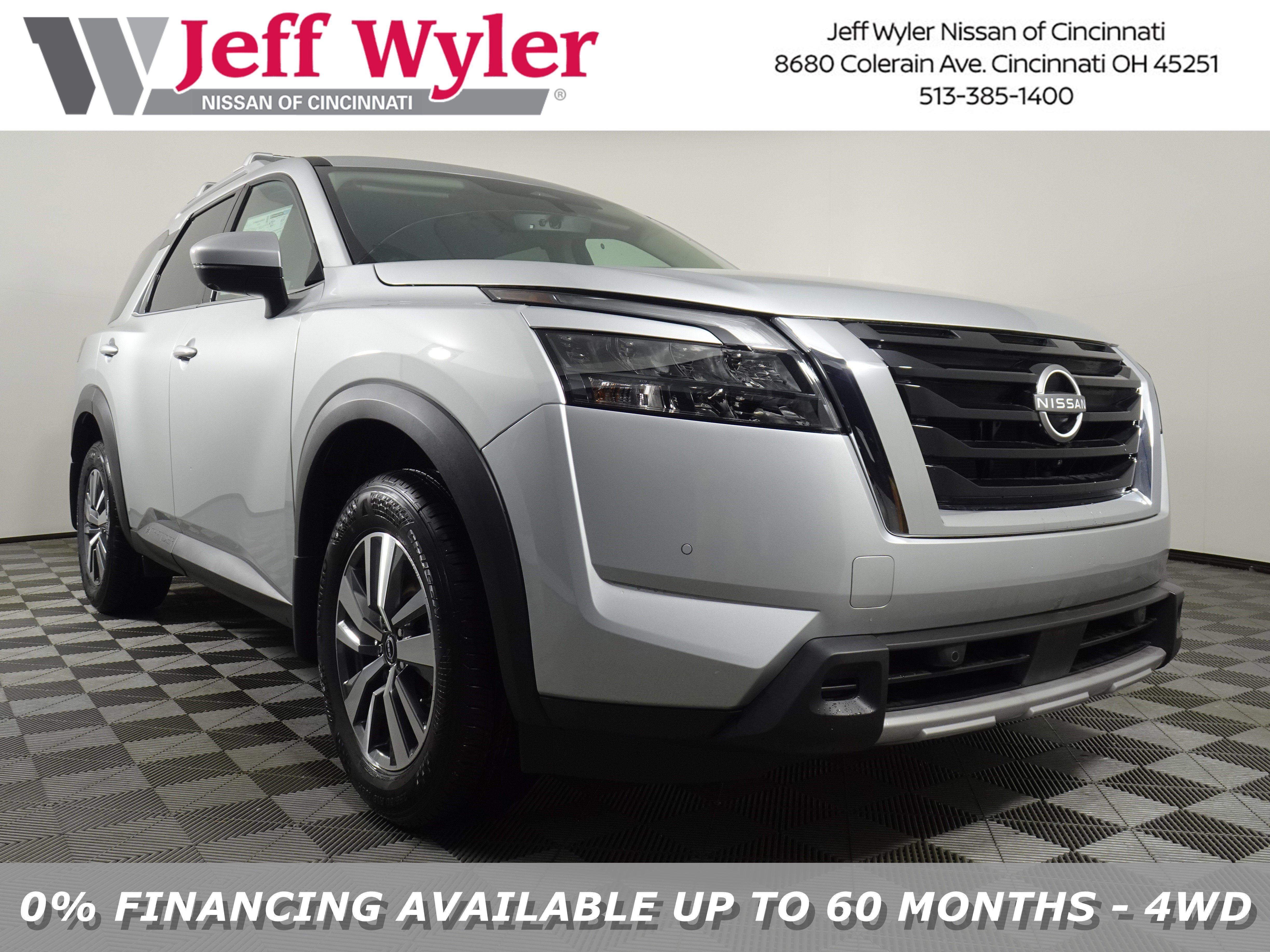 New 2025 Nissan Pathfinder SL w/ Cargo Package