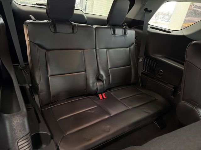 Used 2023 Ford Explorer XLT w/ Equipment Group 202A image 10