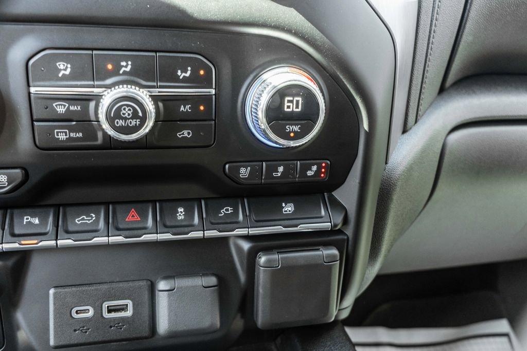 Used 2023 GMC Sierra 3500 Denali w/ Denali Ultimate Package image 10