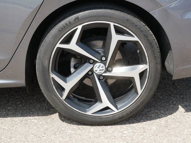 Used 2021 Volkswagen Passat 2.0T R-Line FWD image 10