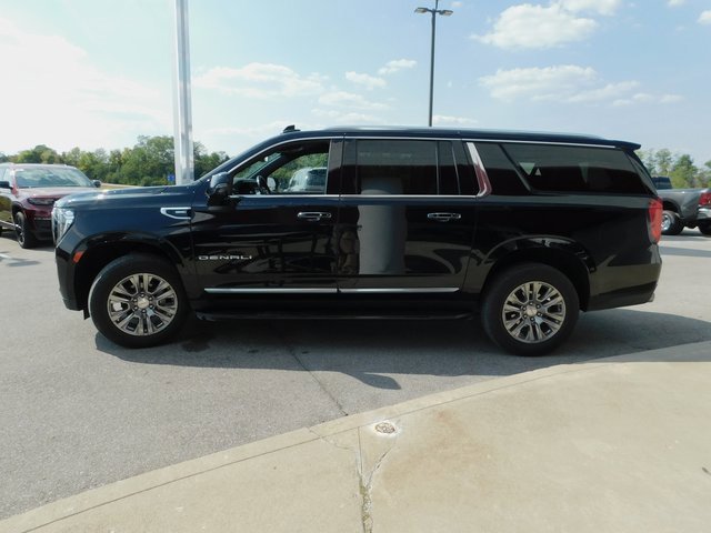 Used 2023 GMC Yukon XL Denali image 40