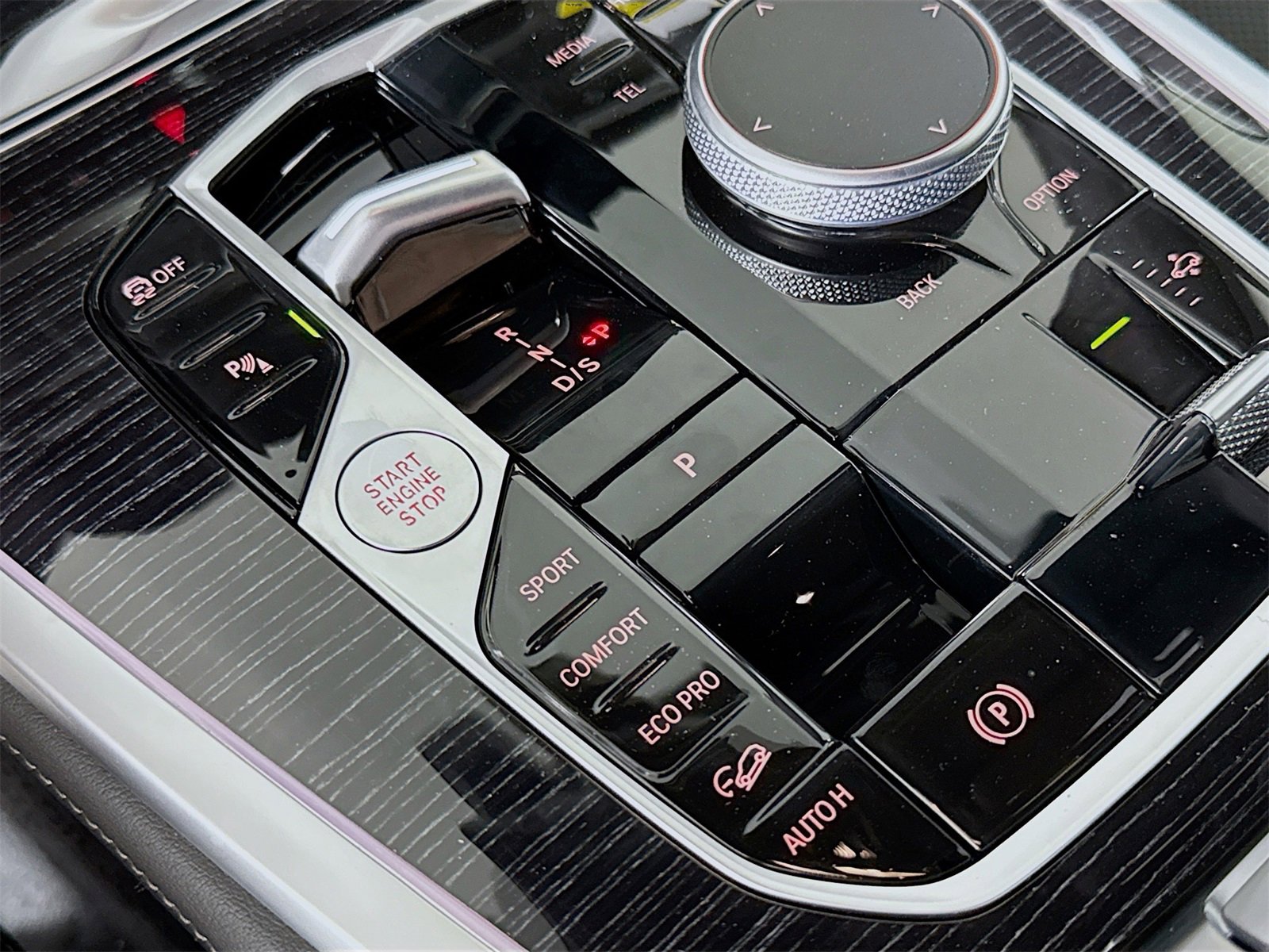 New 2026 BMW X7 xDrive40i w/ M Sport Package image 17