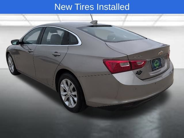 Used 2024 Chevrolet Malibu LT FWD image 2