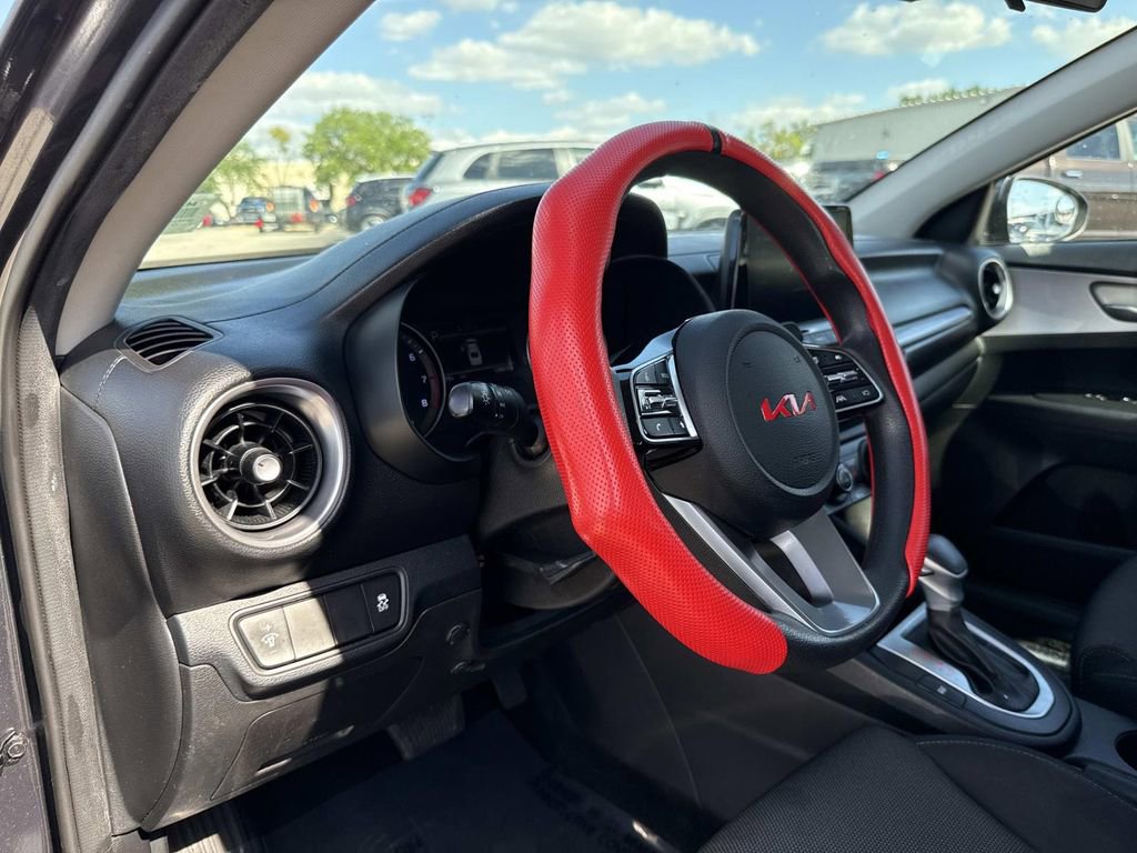 Used 2022 Kia Forte LXS image 14