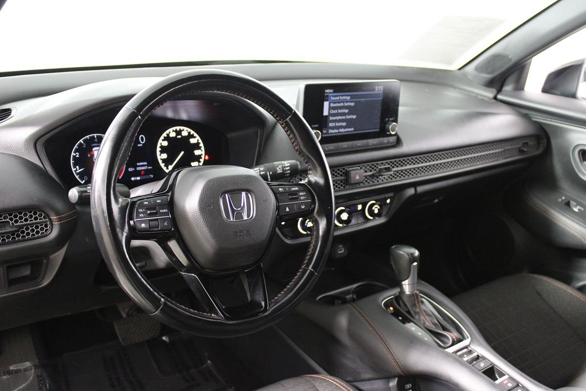 Used 2025 Honda HR-V Sport image 8