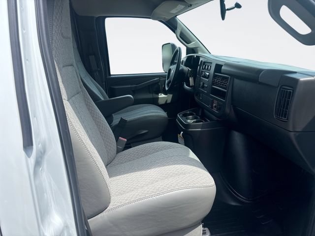 New 2026 Chevrolet Express 4500 w/ Power Convenience Package RWD image 21