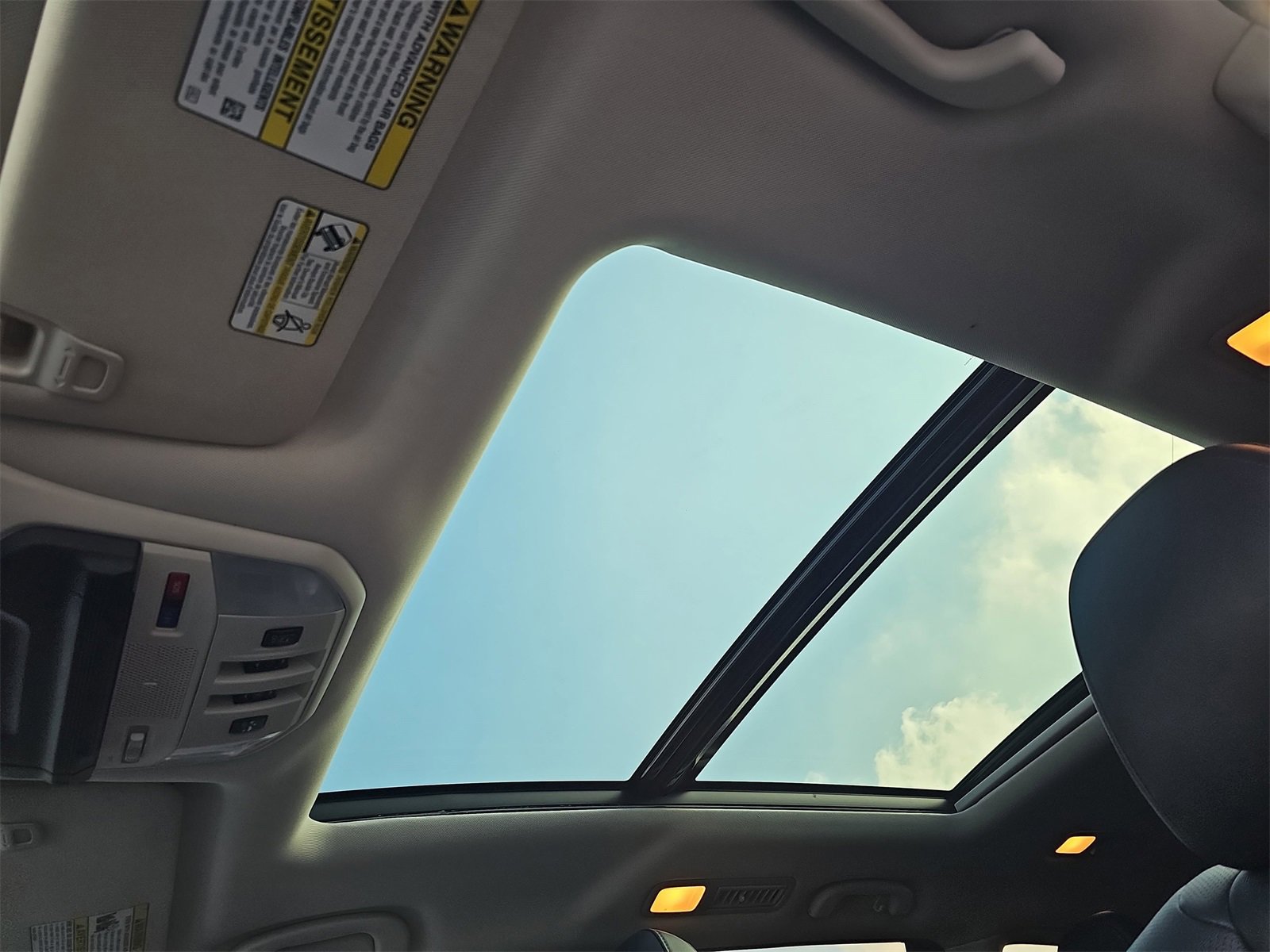 Used 2022 Subaru Ascent Limited w/ Technology Package image 33