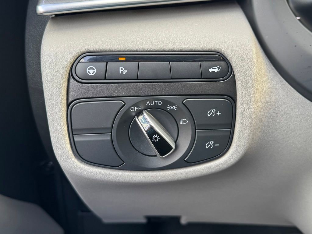 Used 2024 INFINITI QX50 Luxe image 13