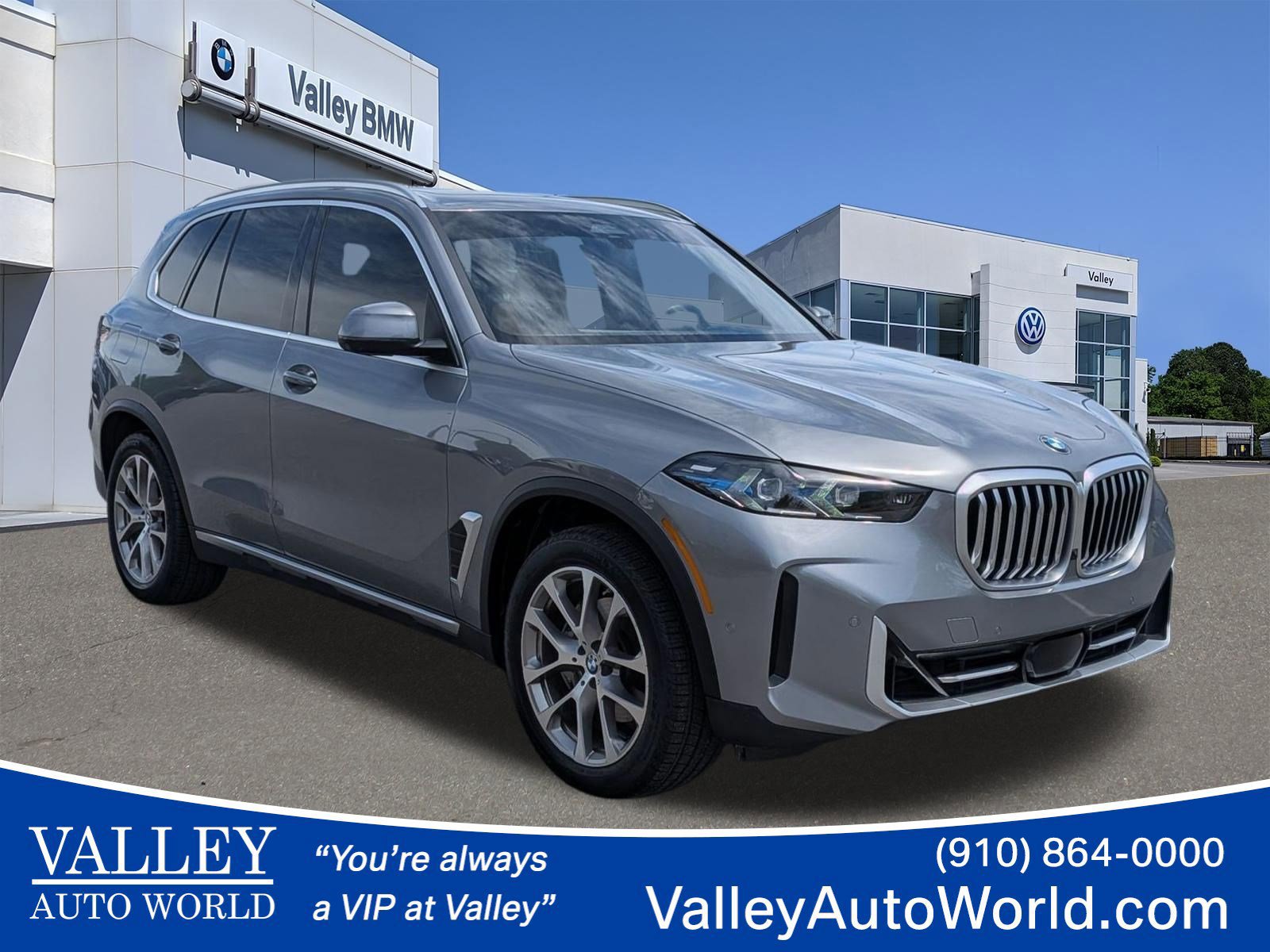 Used 2024 BMW X5 xDrive40i w/ Premium Package AWD/4WD image 1