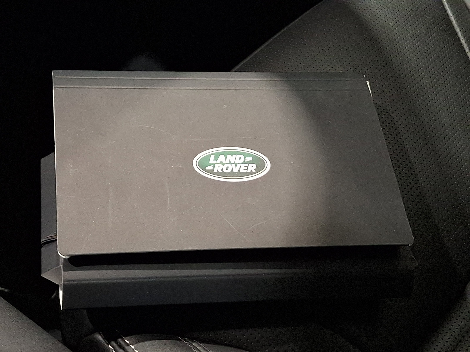 Certified 2025 Land Rover Discovery Dynamic SE AWD/4WD image 25