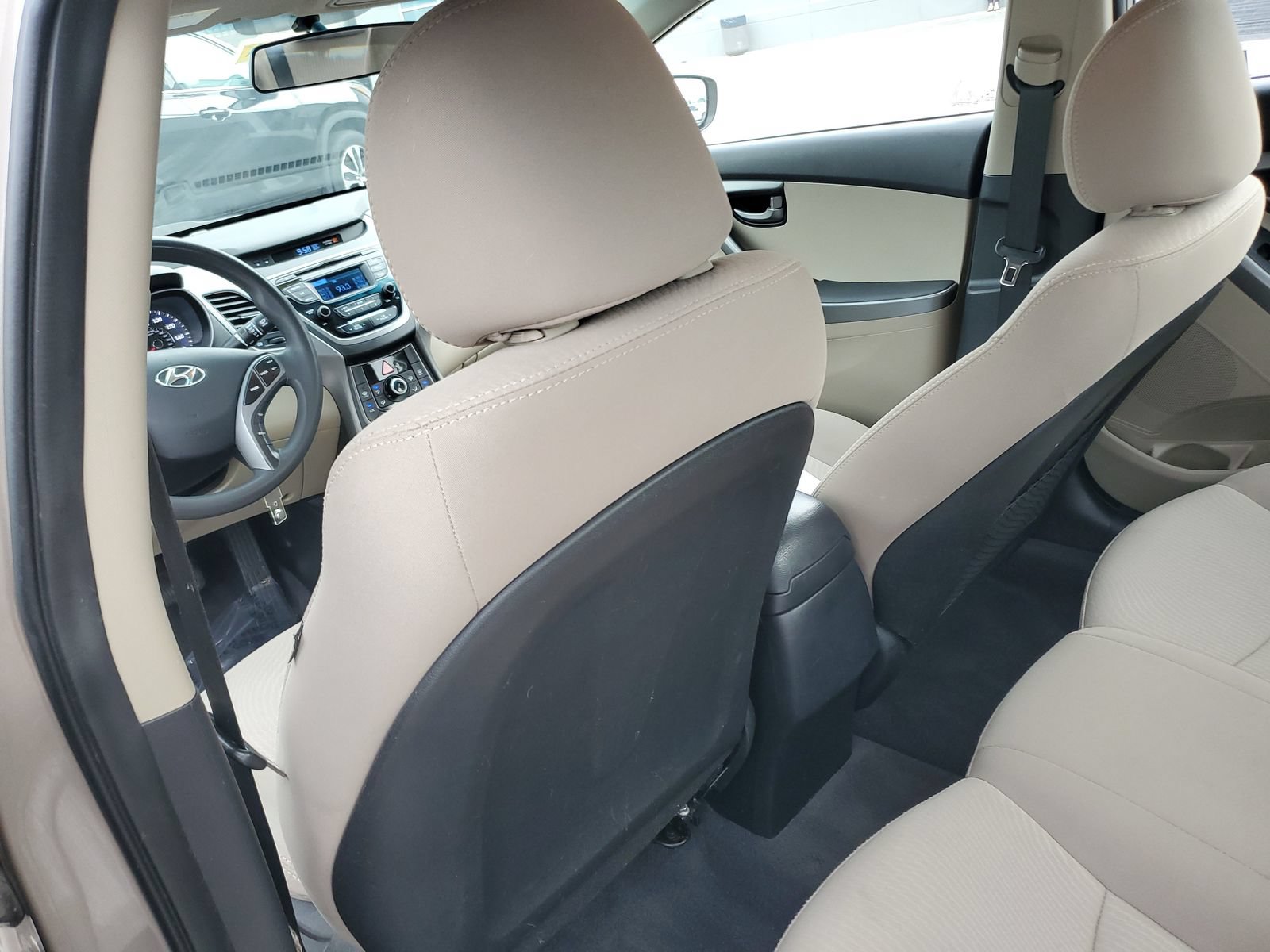Used 2016 Hyundai Elantra SE FWD image 13