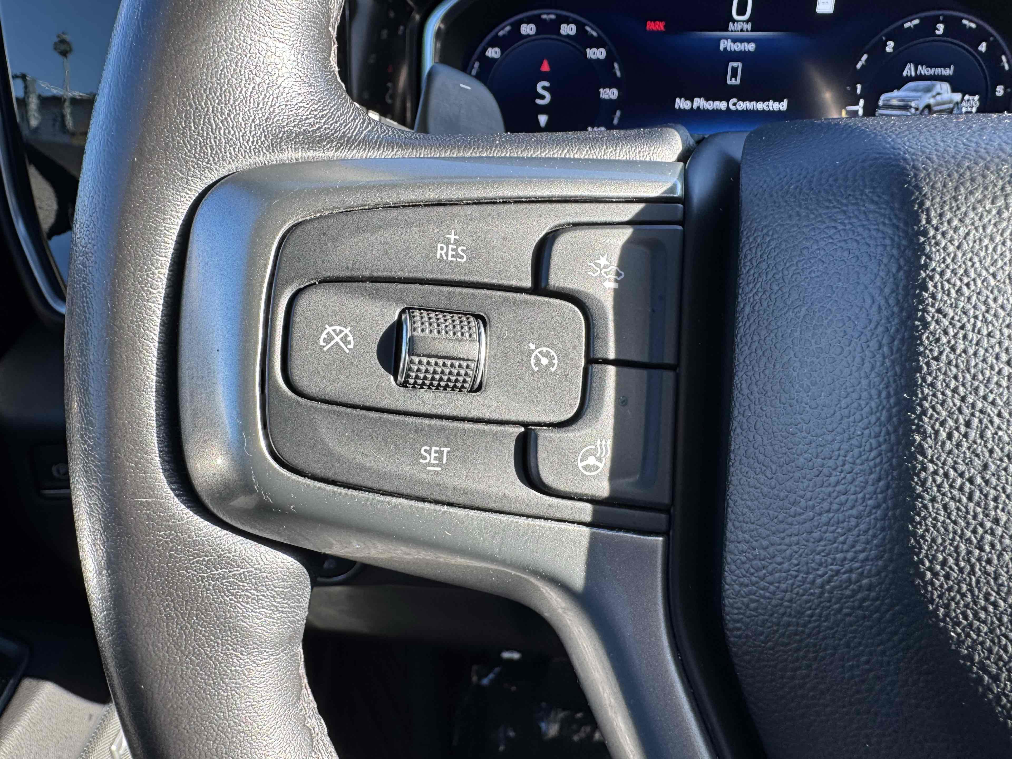 Used 2022 Chevrolet Silverado 1500 LTZ AWD/4WD image 21