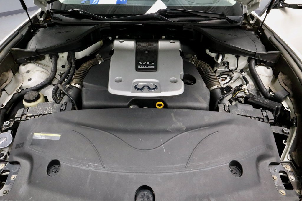 Used 2017 INFINITI Q70 3.7 w/ Technology Package image 14