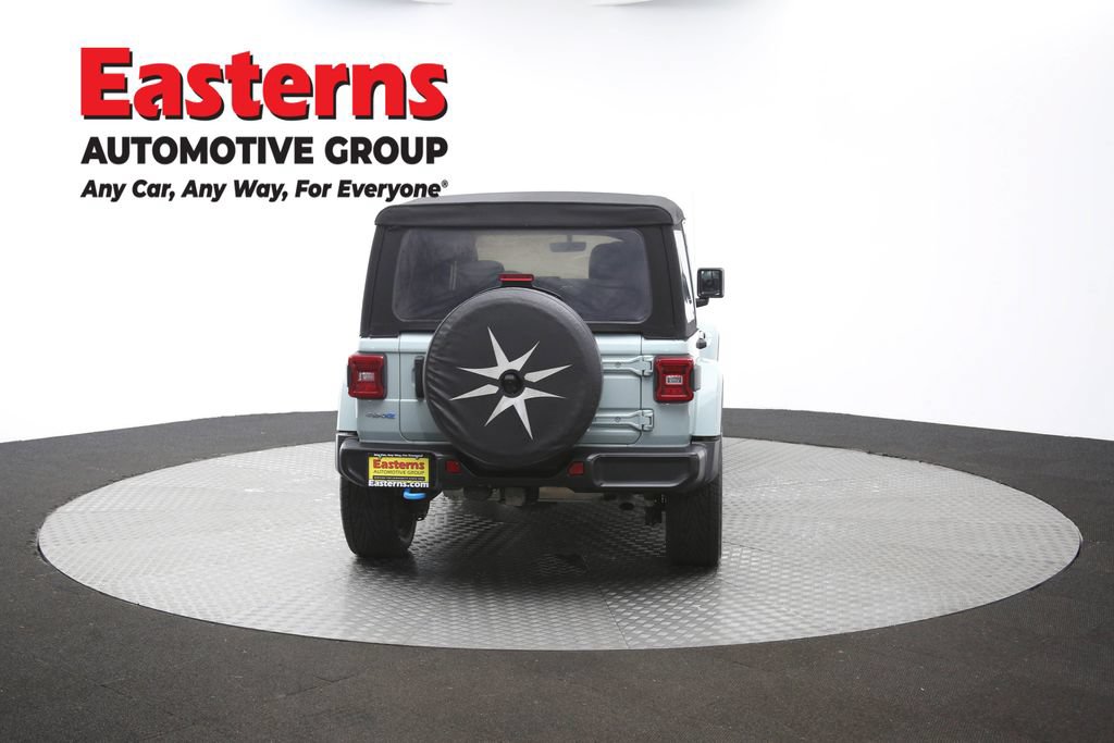 Used 2023 Jeep Wrangler Unlimited Sahara w/ Cold Weather Group AWD/4WD image 37
