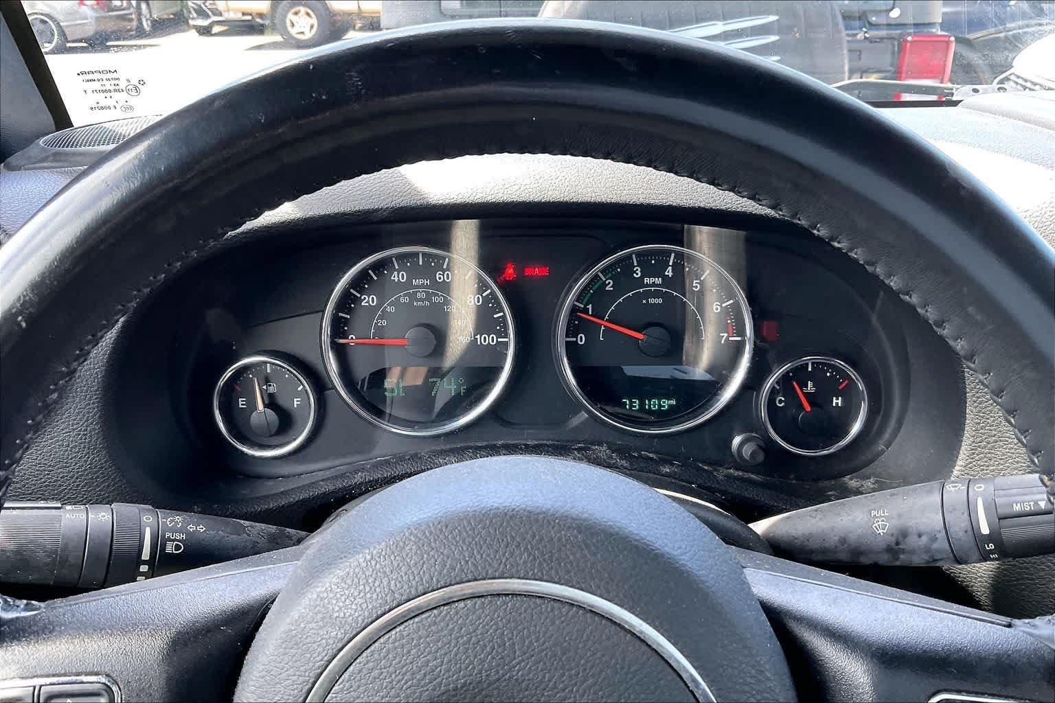 Used 2017 Jeep Wrangler Unlimited Sahara w/ Connectivity Group AWD/4WD image 17