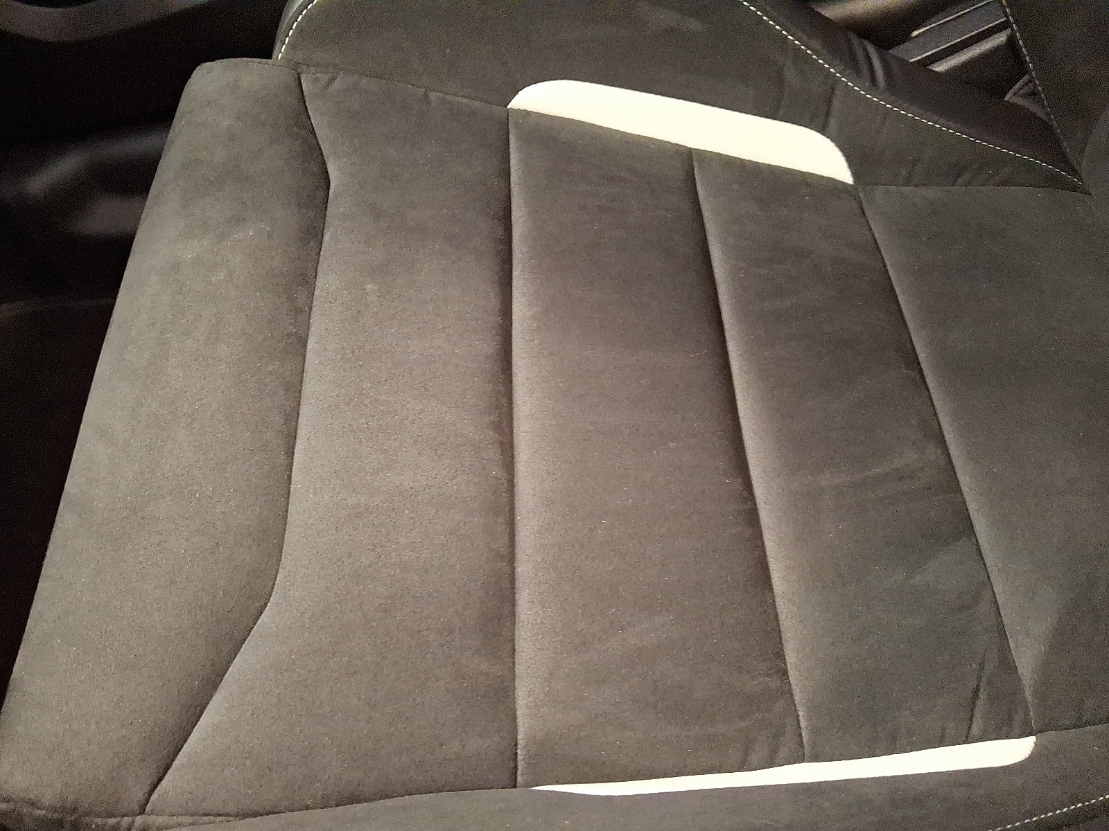 Certified 2021 Ford Mustang Shelby GT500 w/ Carbon Fiber Track Pack image 26