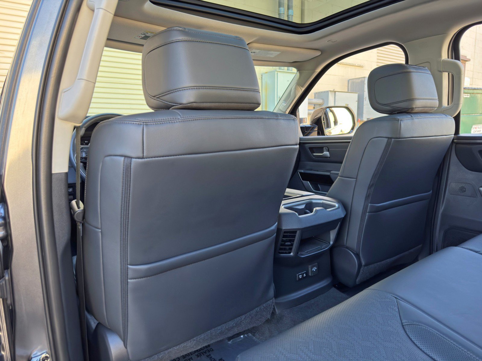 Used 2024 Toyota Tundra Limited AWD/4WD image 35