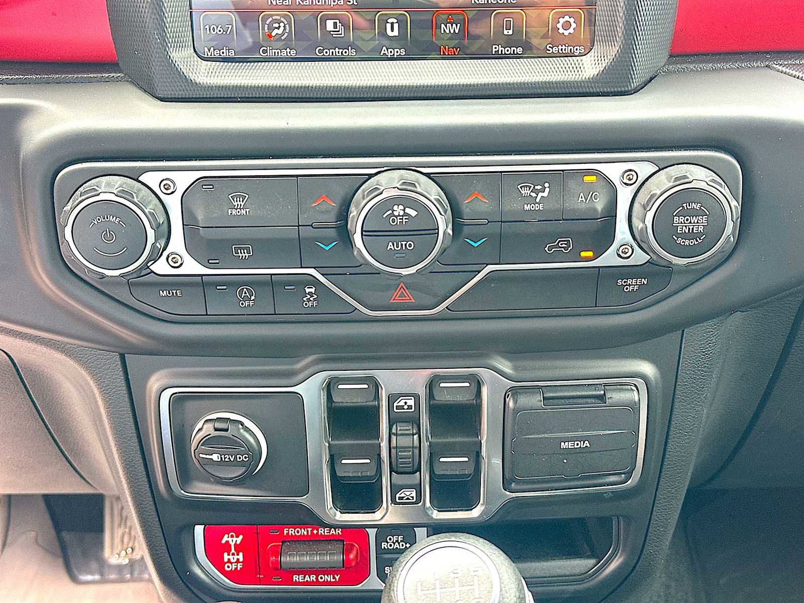 Used 2023 Jeep Wrangler Unlimited Rubicon image 16