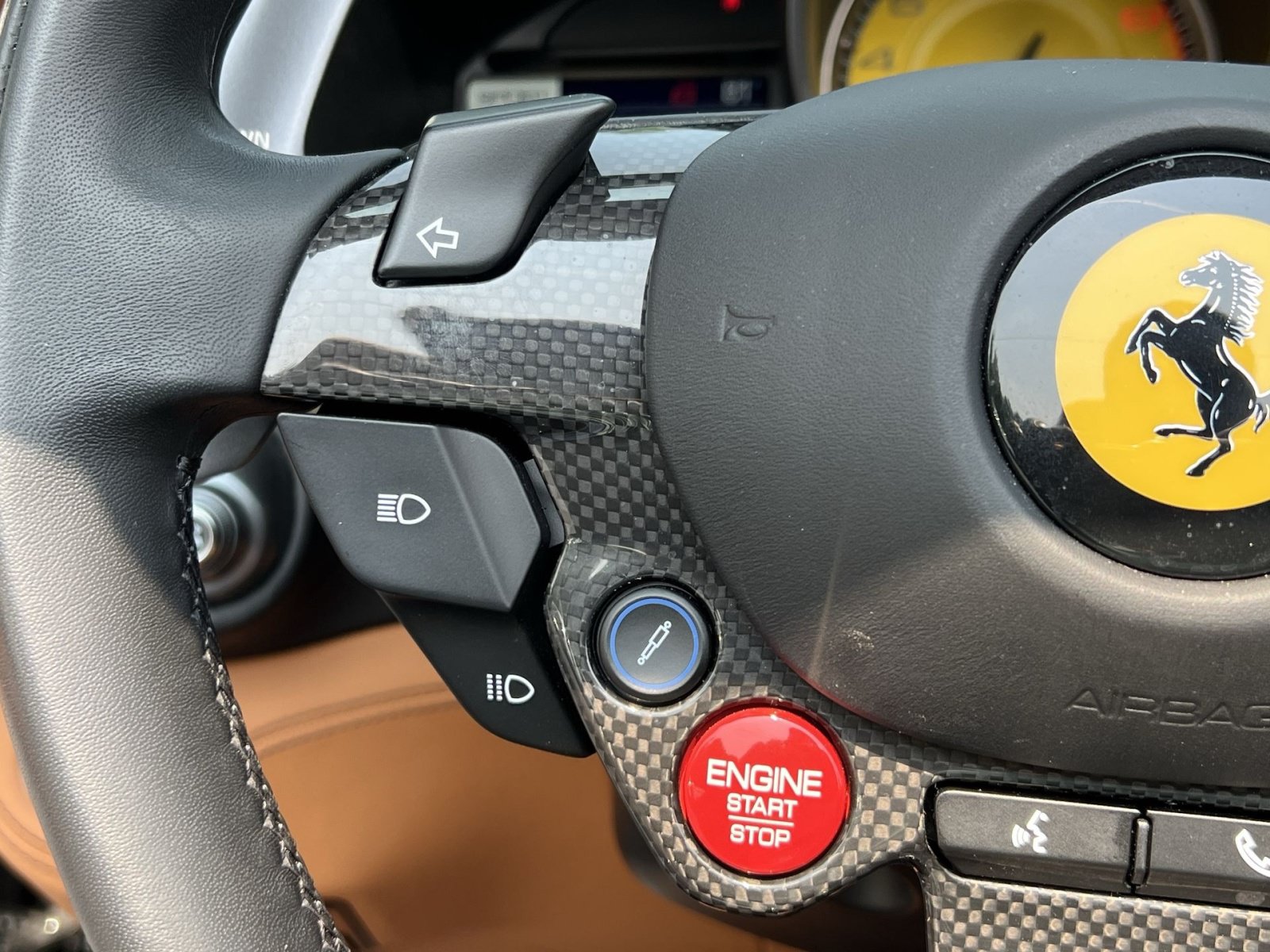 Used 2020 Ferrari Portofino RWD image 35