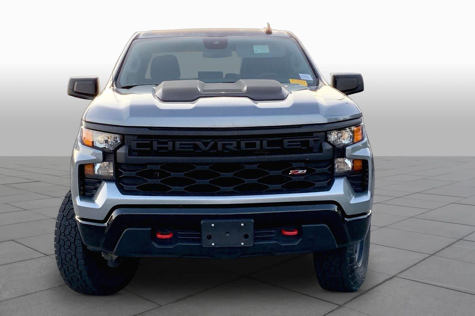 Used 2025 Chevrolet Silverado 1500 Custom Trail Boss AWD/4WD image 4