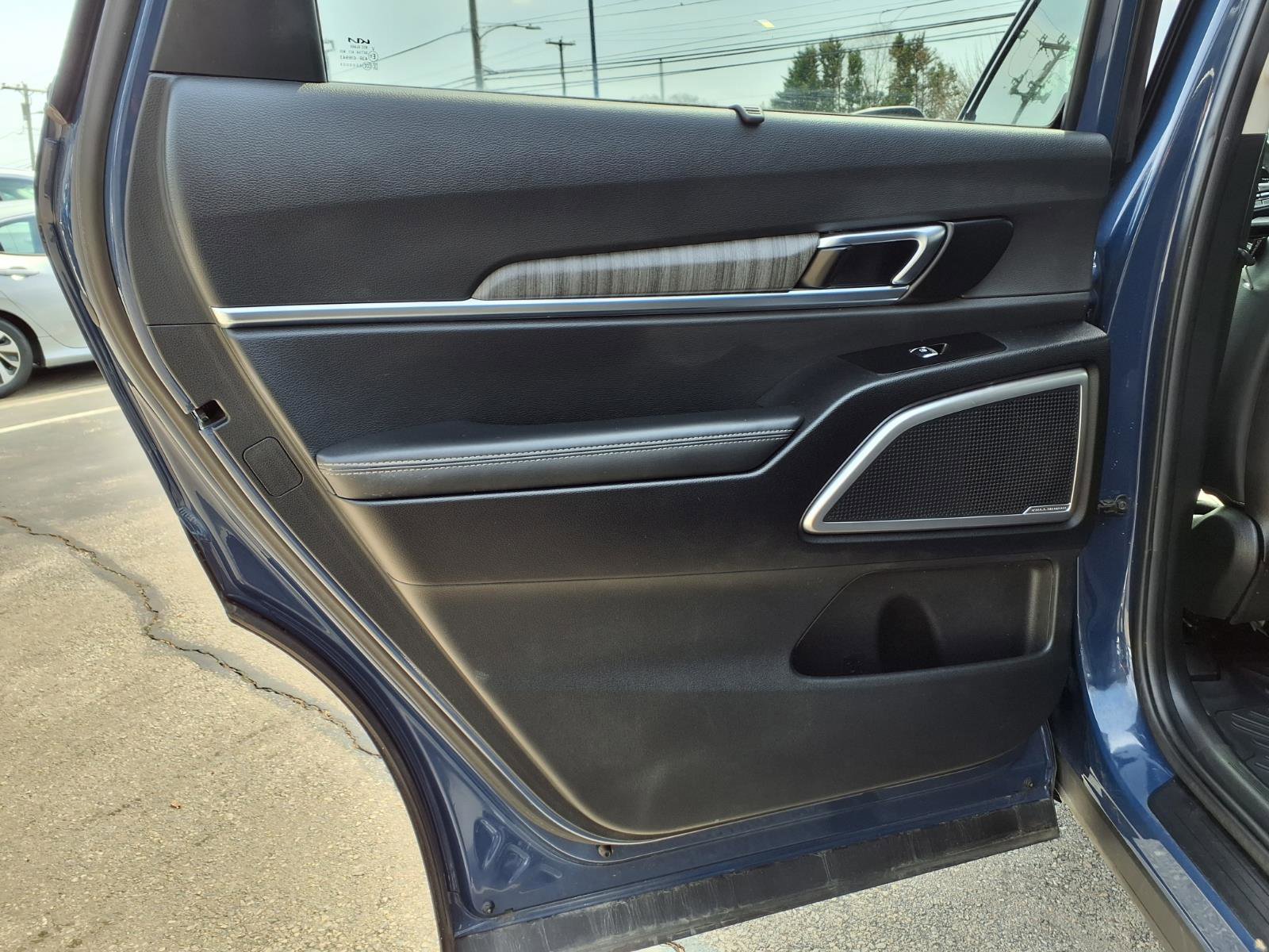Used 2024 Kia Telluride EX AWD/4WD image 19