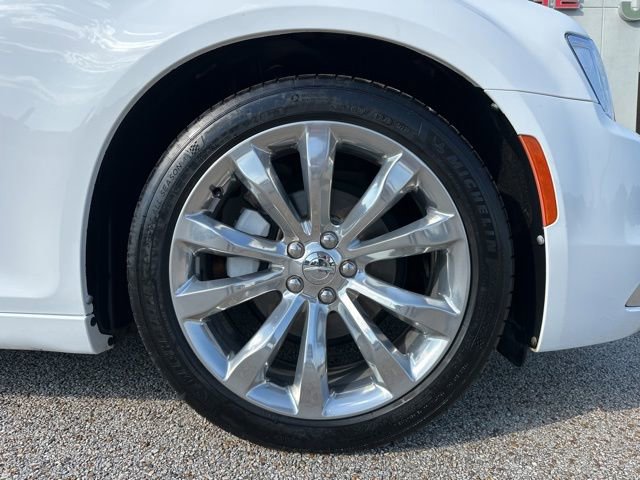 Certified 2021 Chrysler 300 Touring w/ Chrome Appearance Package RWD image 44