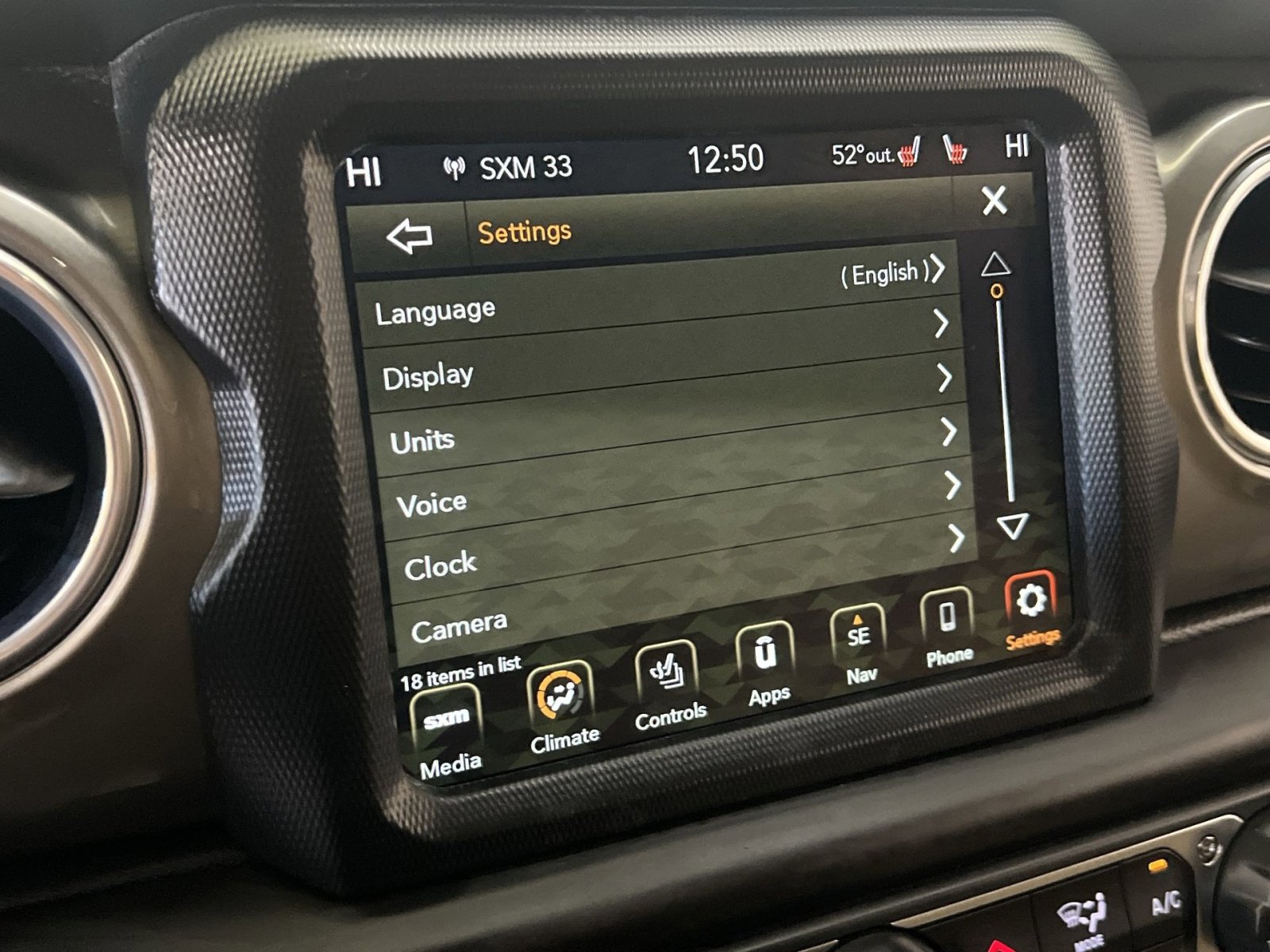 Used 2018 Jeep Wrangler Unlimited Sahara image 16