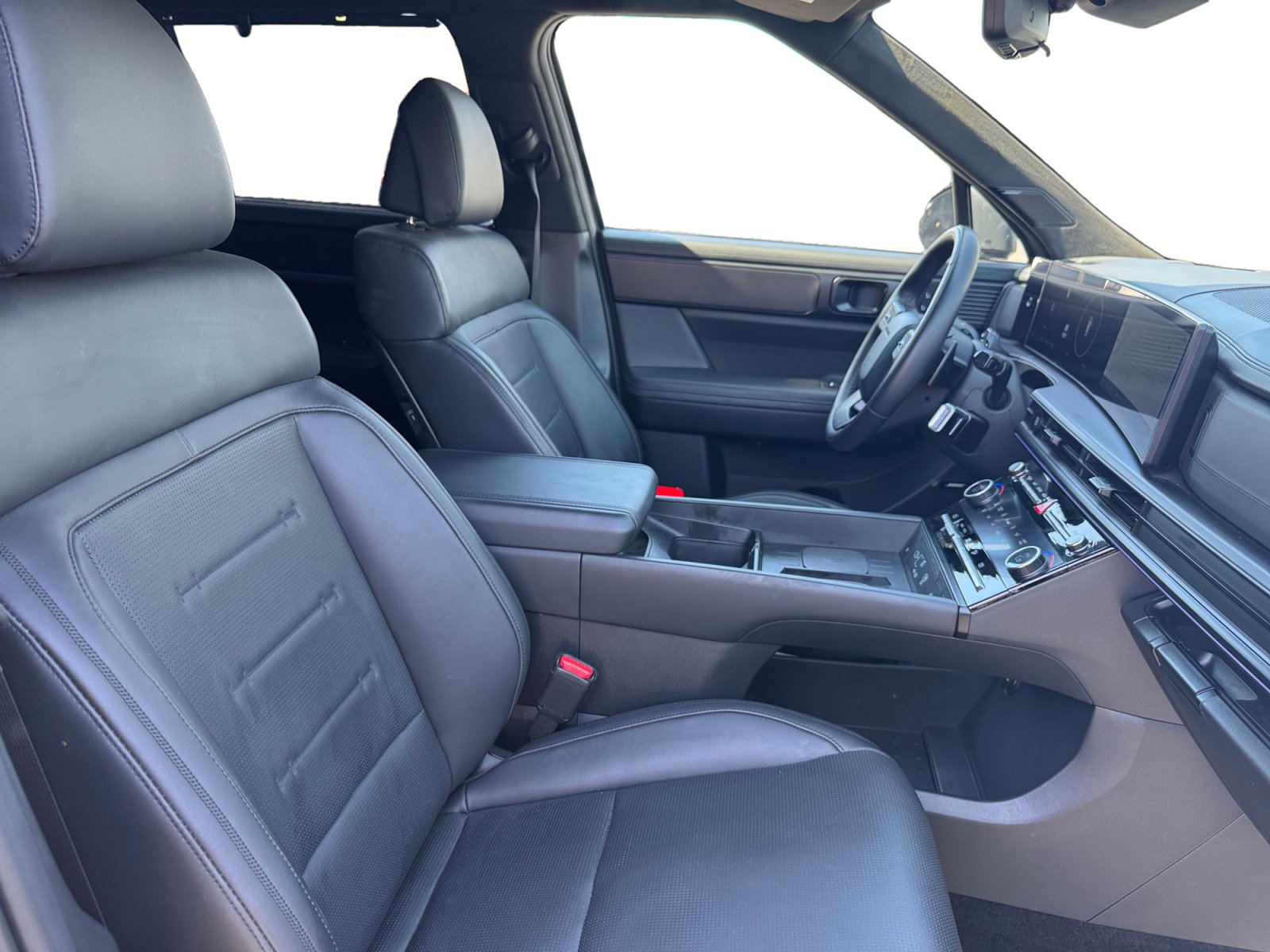 Used 2025 Hyundai Santa Fe Calligraphy AWD/4WD image 15