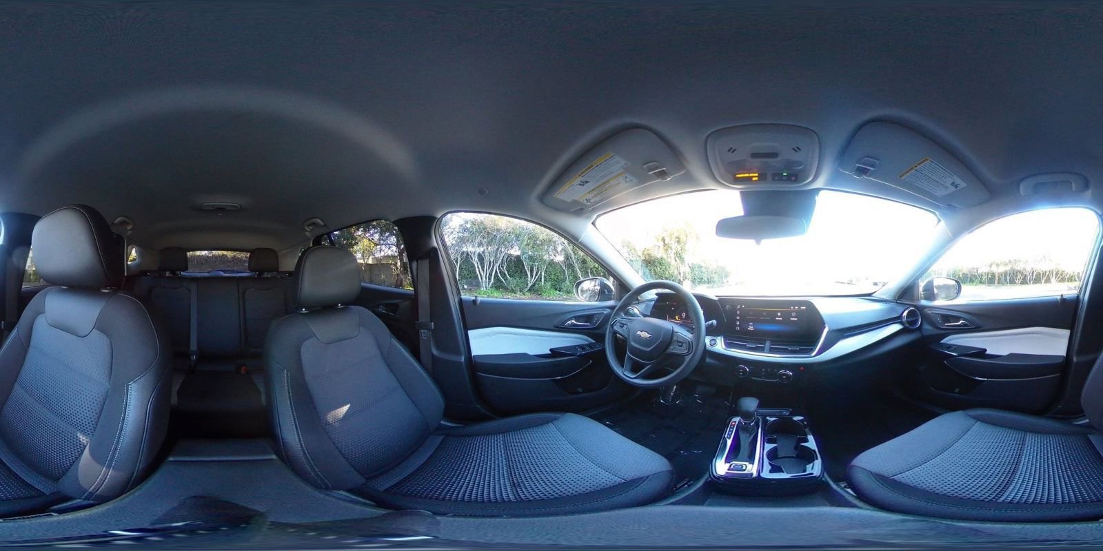 Used 2025 Chevrolet Trax LT image 40