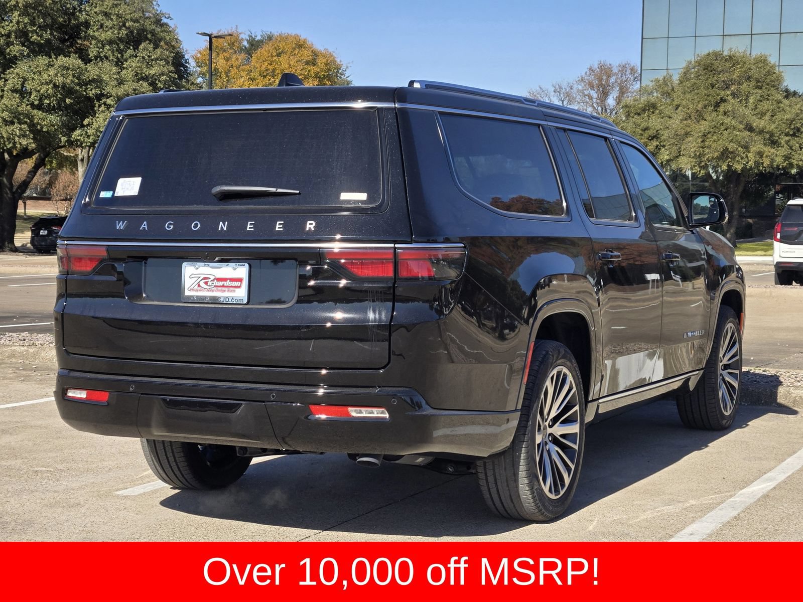 New 2025 Jeep Wagoneer L Series II AWD/4WD image 4