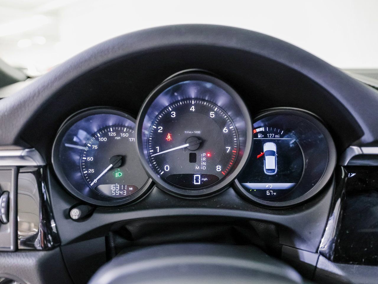 Certified 2023 Porsche Macan image 15