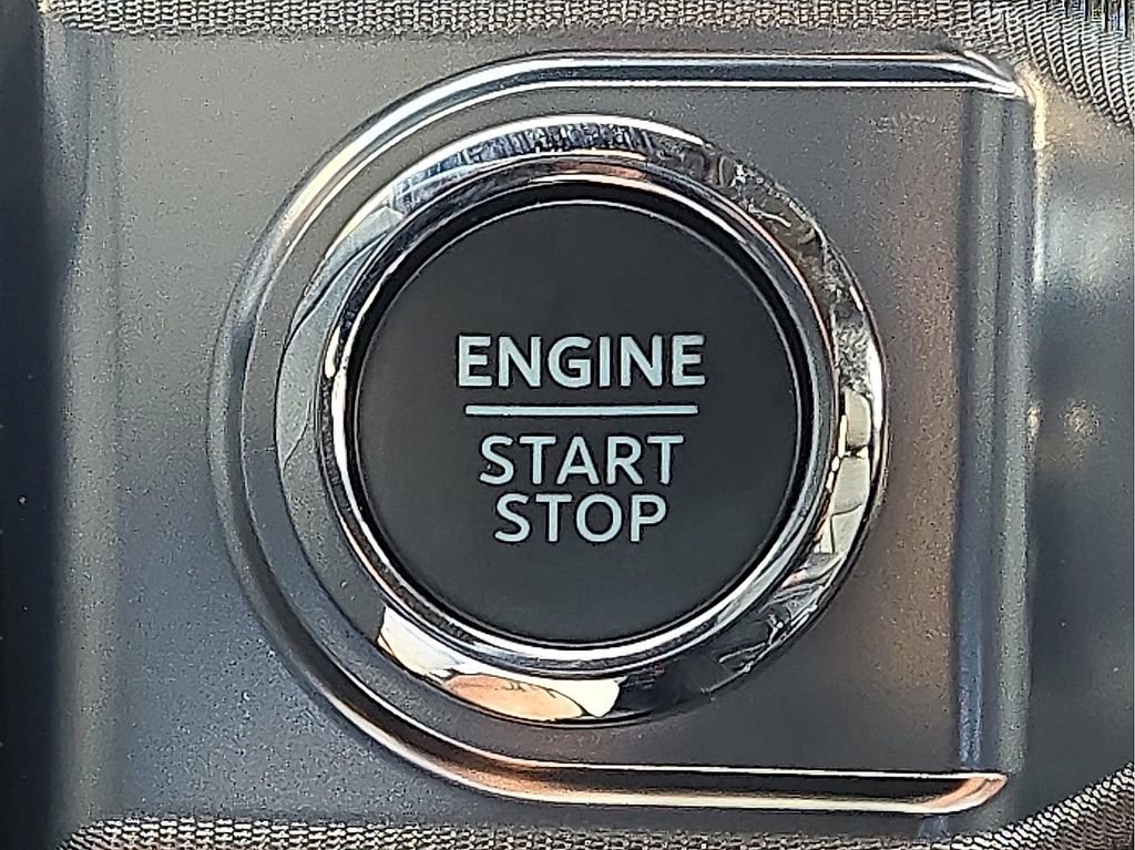 New 2025 Ford F150 Lariat w/ Equipment Group 501A Mid image 16