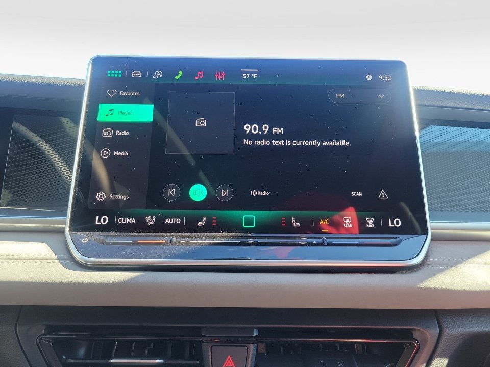 New 2026 Volkswagen Tiguan SE AWD/4WD image 17