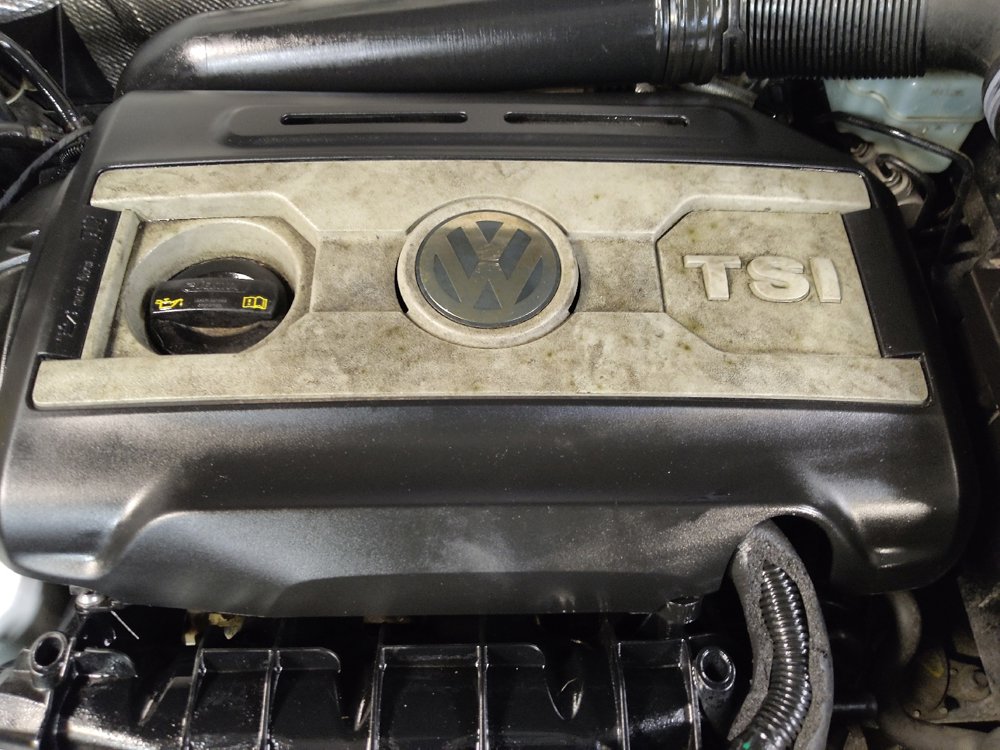 Used 2015 Volkswagen Tiguan SEL image 30