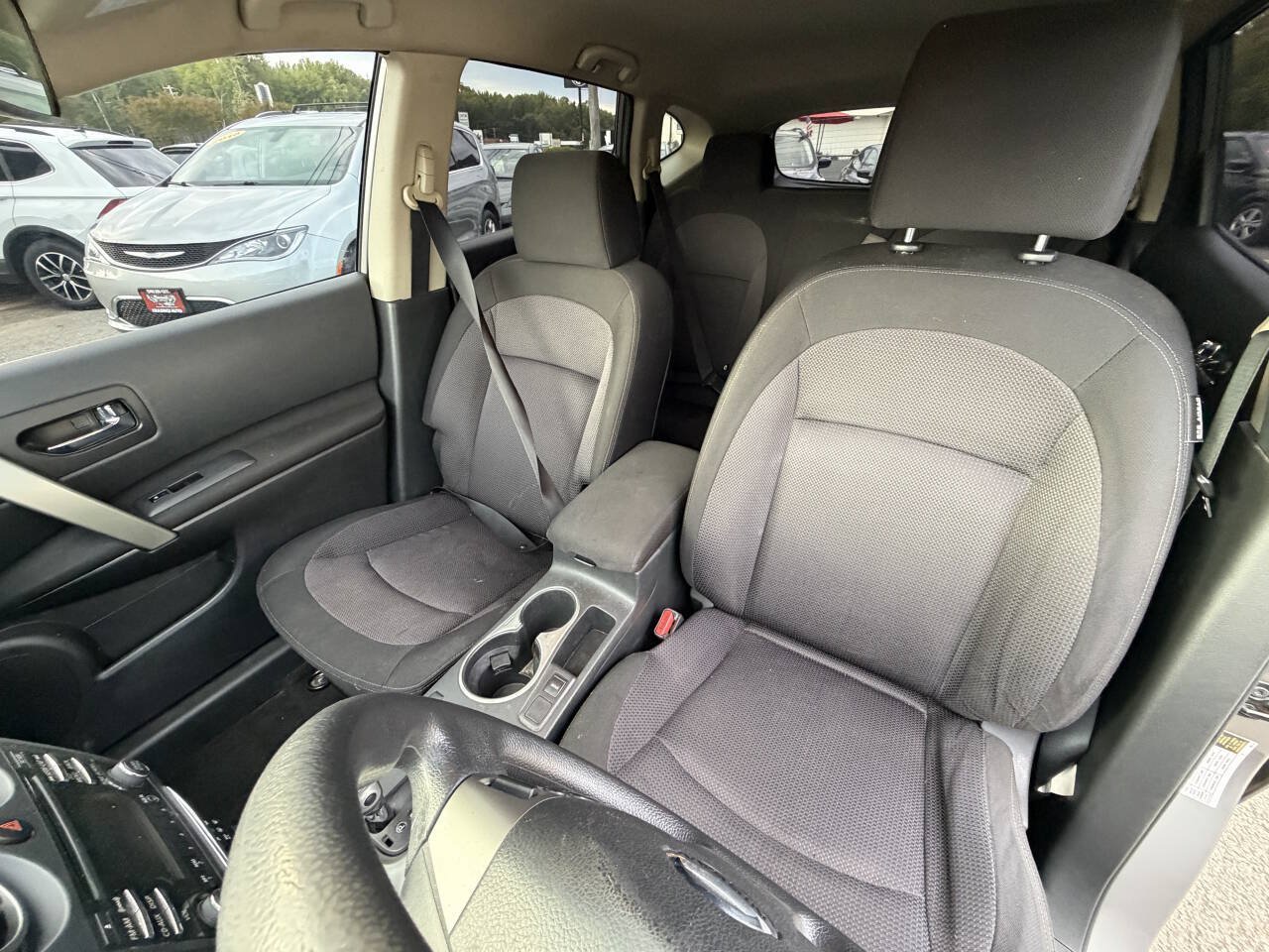 Used 2012 Nissan Rogue SV AWD/4WD image 5