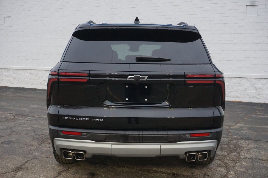 Used 2025 Chevrolet Traverse LT w/ LPO, Floor Liner Package image 6