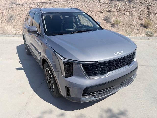 Used 2024 Kia Sorento S image 3