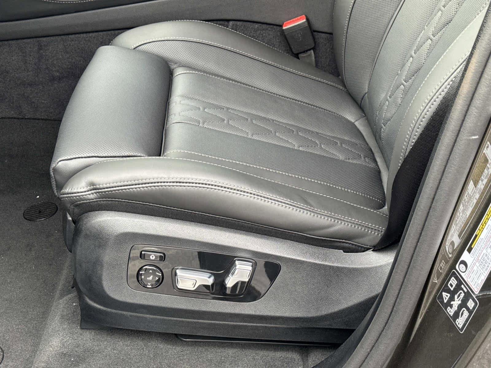 New 2026 BMW X5 M60i AWD/4WD image 21