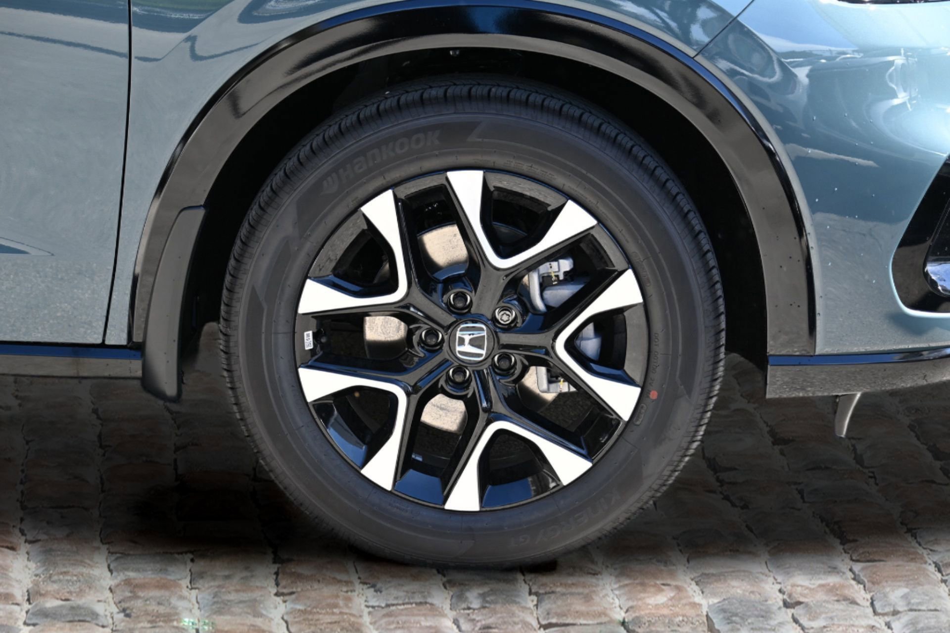 New 2026 Honda HR-V EX-L image 32