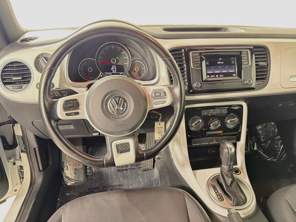 Used 2019 Volkswagen Beetle 2.0T S FWD image 20
